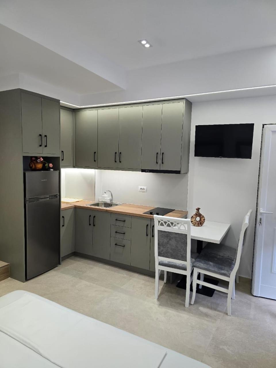 Aila Apartment Саранде Екстериор снимка