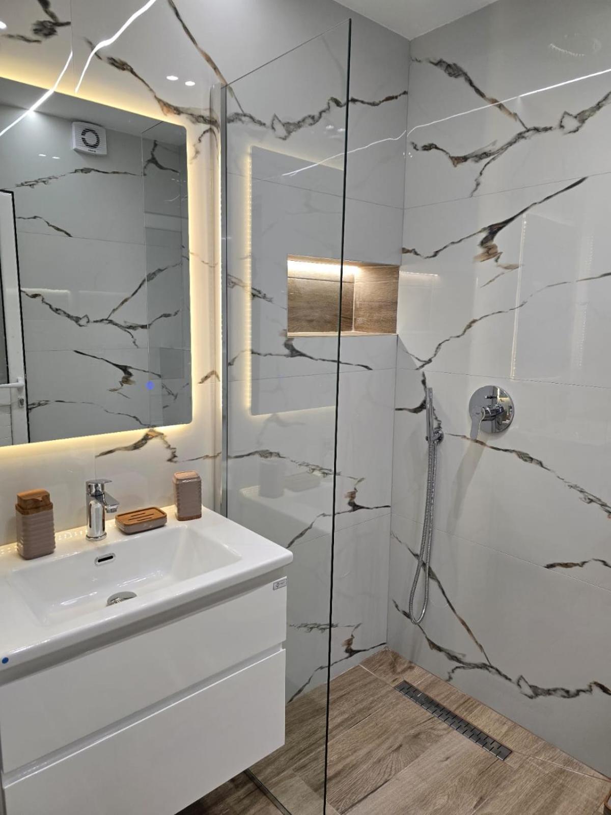 Aila Apartment Саранде Екстериор снимка