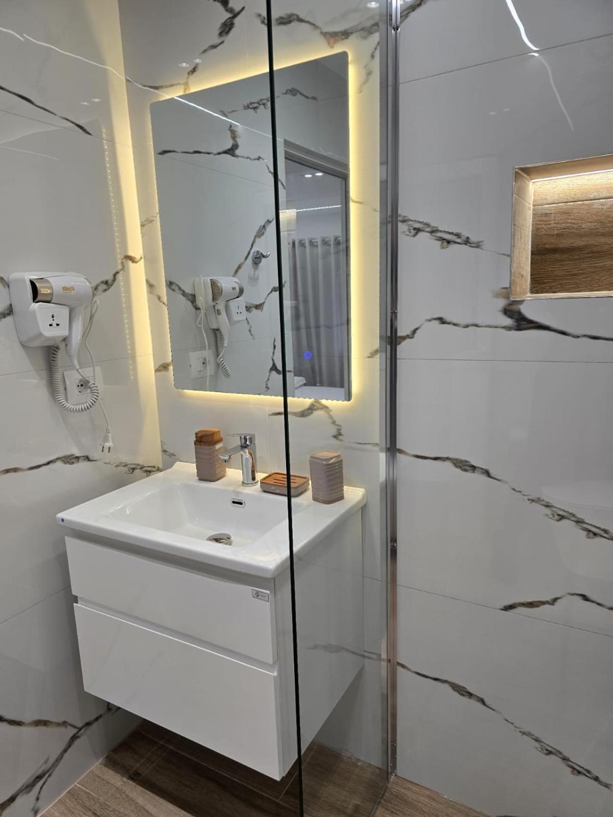 Aila Apartment Саранде Екстериор снимка