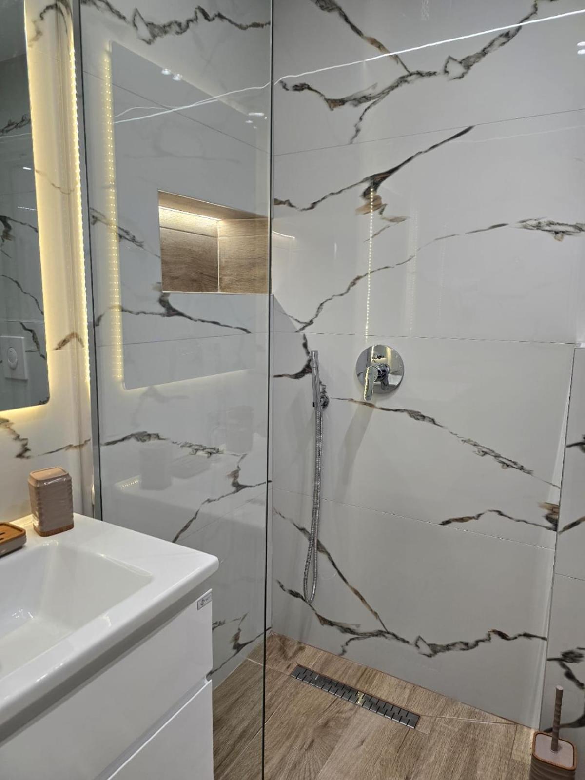 Aila Apartment Саранде Екстериор снимка